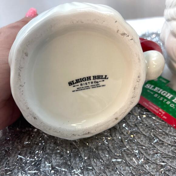 Sleigh Bell Bistro Winking Santa and Mrs Clause Retro Style Winking Santa Mugs - Picture 10 of 10